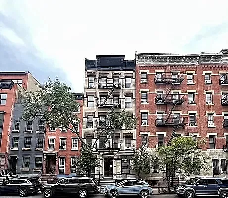 Rented by Oxford Property Group | media 40