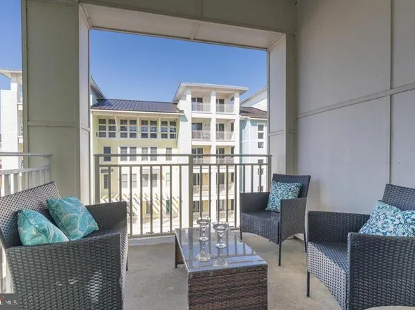 3738 Sandpiper Rd APT 302B, Virginia Beach, VA 23456