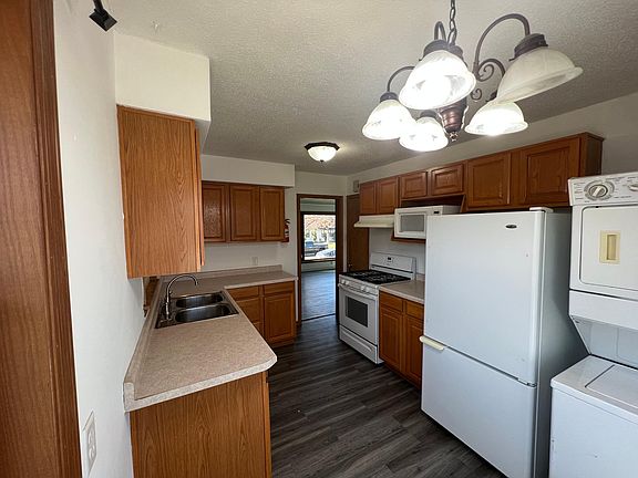 5th image of 1133 6th Ave S #1