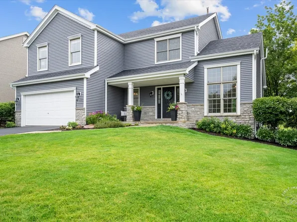 39W108 Weaver Ln, Geneva, IL 60134