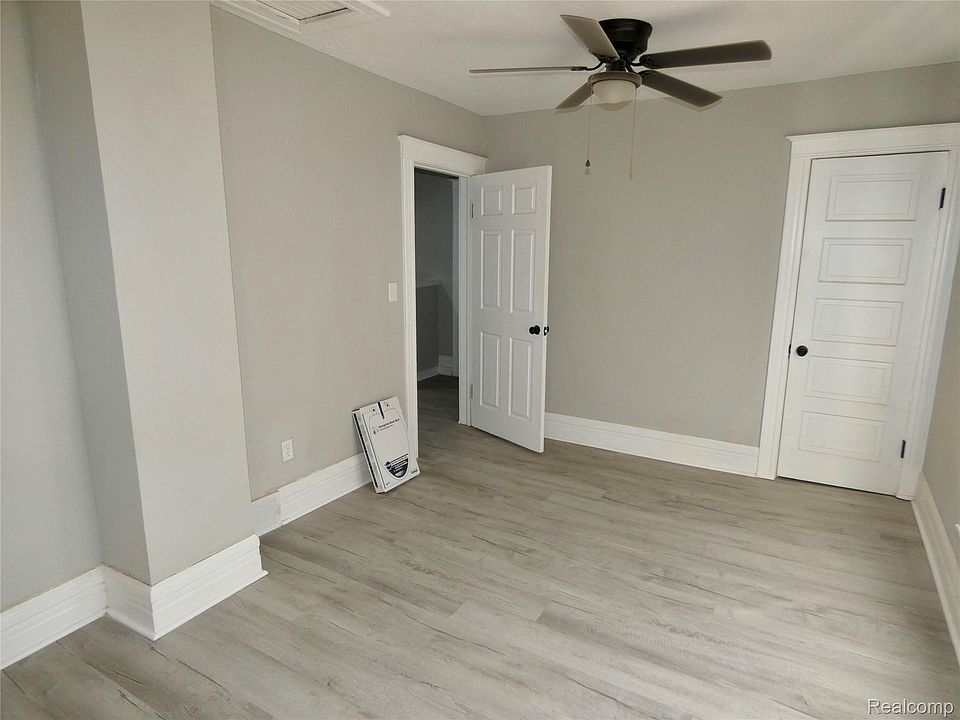 81 Fessenden St, photo 14