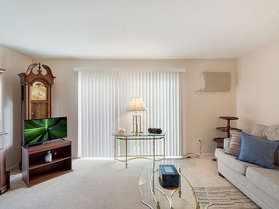 3rd image of 11000 Central Ave APT 1A