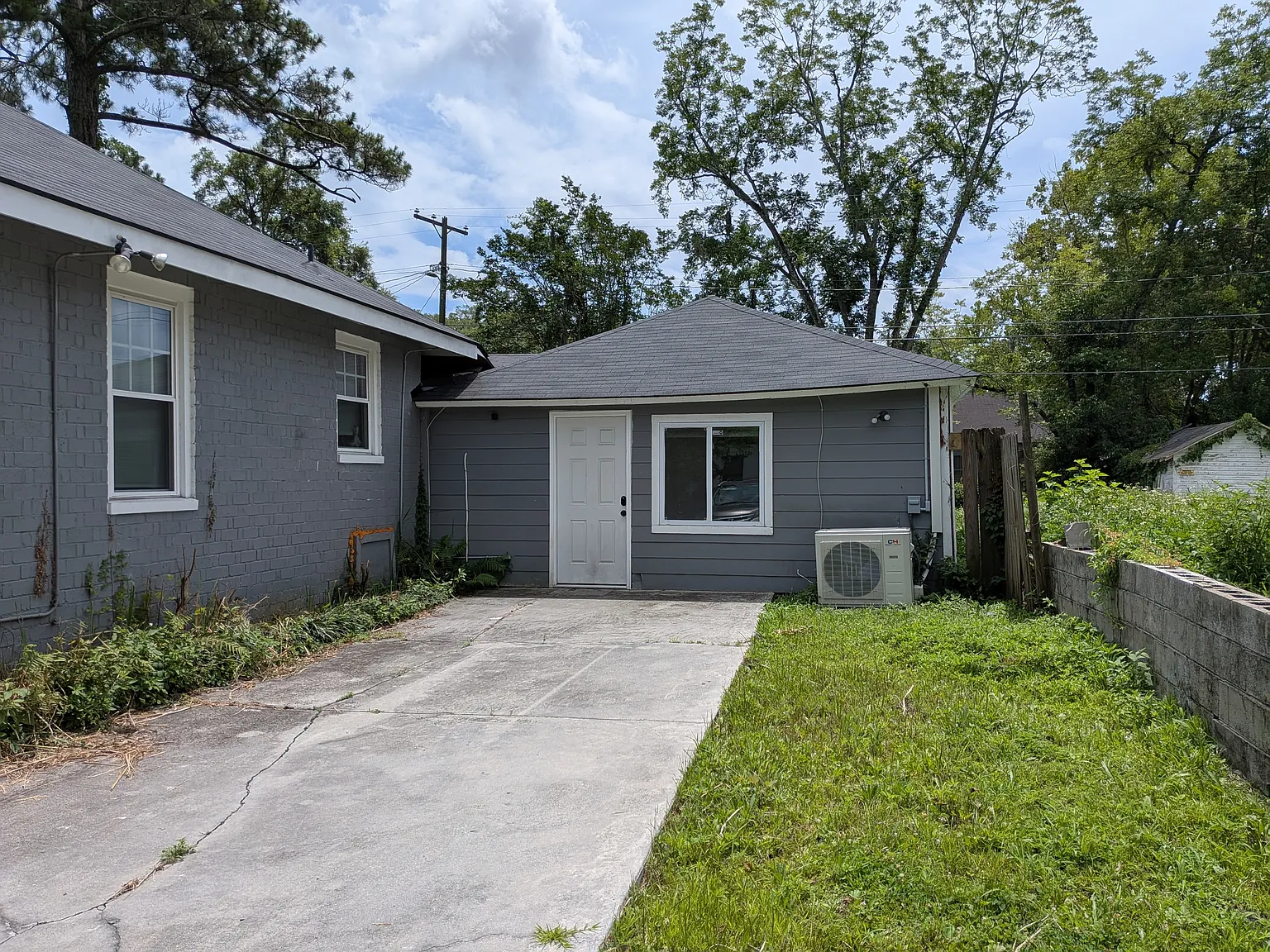 2 bed, 850 sqft, $1,400 — Photo 1