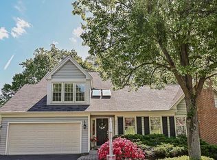 8041 Oak Hollow Ln, Fairfax Station, VA 22039