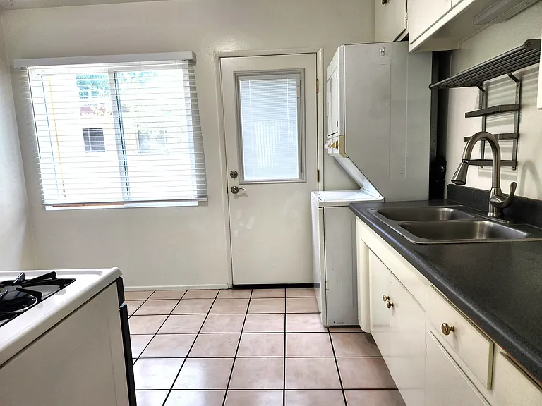 187 El Camino Way — Photo 8