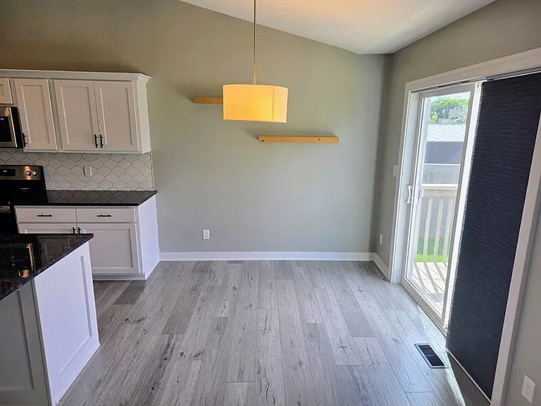701 Bradford Dr — Photo 8