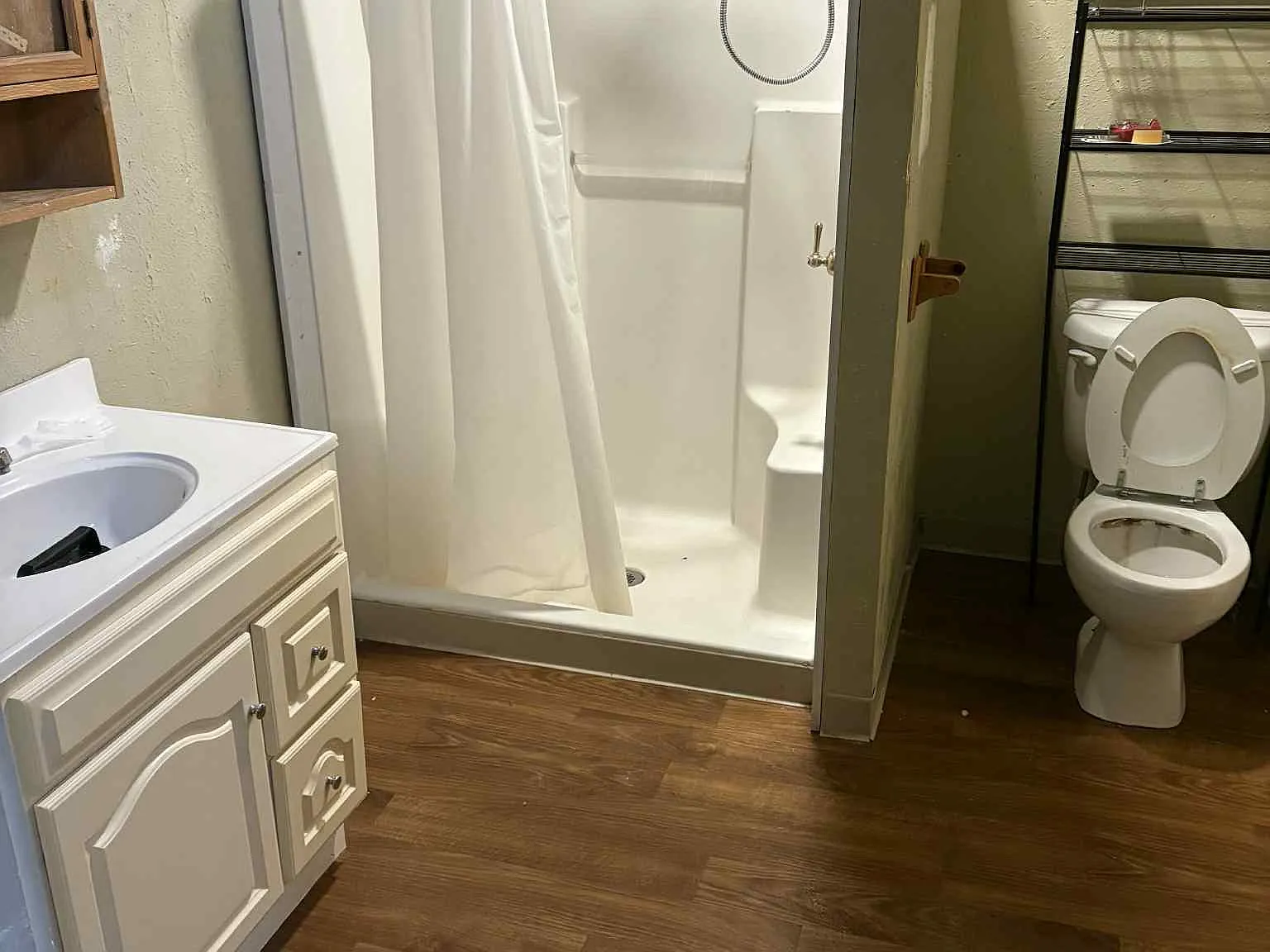 3 bed, 2.5 bath, 1579 sqft, $2,200 — Photo 3