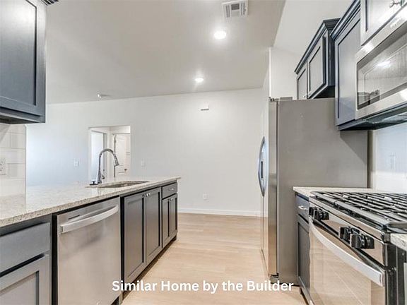 2nd image of 1604 Highland Loop
