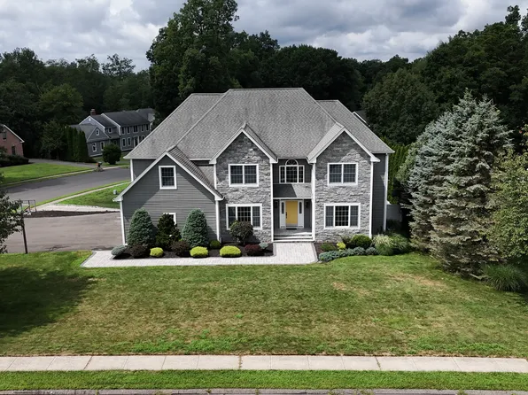 5 Summer Glen, Bristol, CT 06010