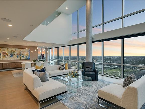 2nd image of 300 Bowie St #4202