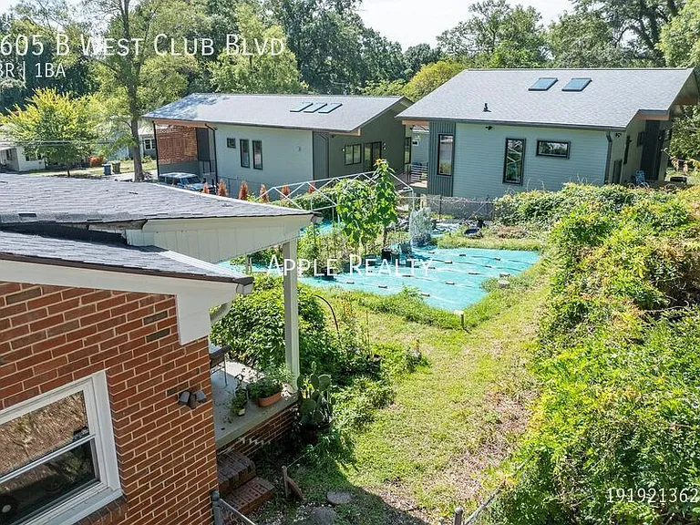 1605 W Club Blvd #B — Photo 16