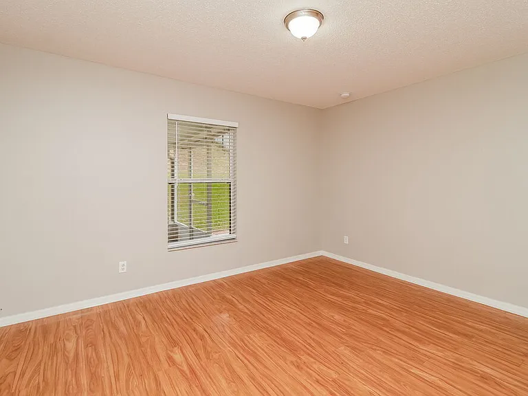 1923 Southern Oak Loop — Photo 11
