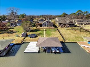 116 Blackfoot Trl, Lake Kiowa, TX 76240