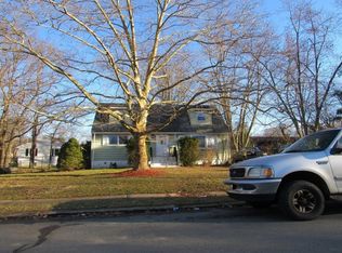 16 Bittersweet Rd, Ewing, NJ 08638