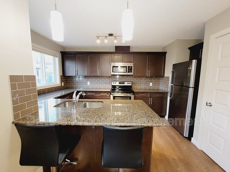 1784 Cunningham Way SW, Edmonton, AB T6W 2J5 Zillow