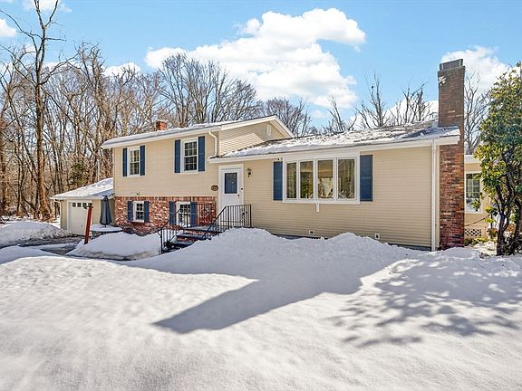 2nd image of 197 Chestnut St