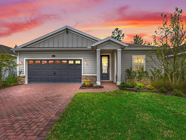 479 Kingbird Dr — Photo 1