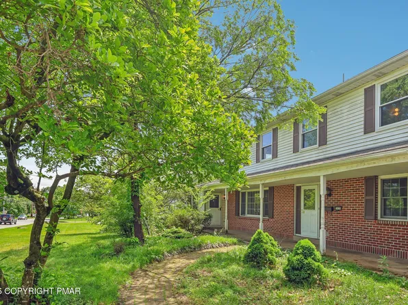 1450 Springhouse Rd, Allentown, PA 18104