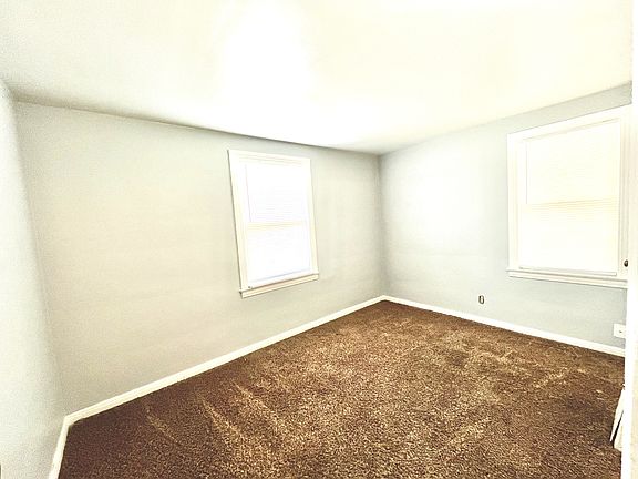 4th image of 408 E Parkland Ave