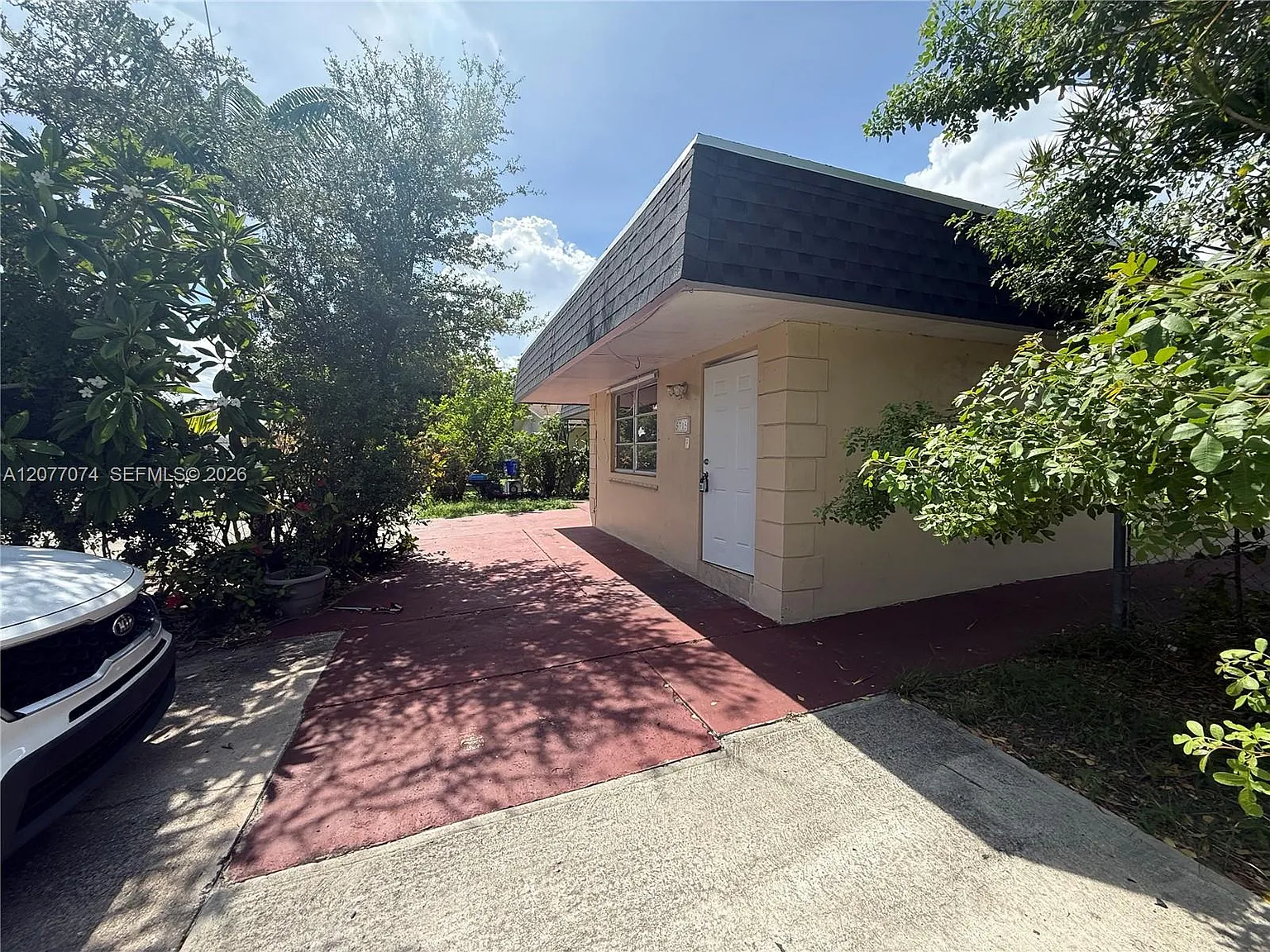 Hollywood Beach Heights S — Photo 1