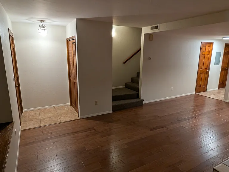 521 N Wc Riles St — Photo 7