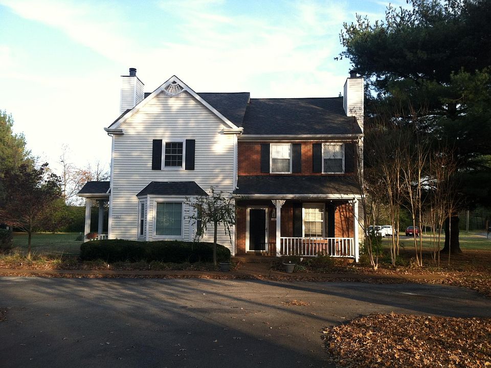 1st image of 205 Yarmouth Ct