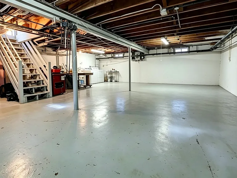 23 Auman St — Photo 14