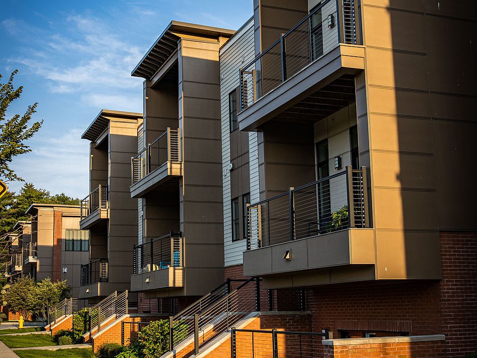 2 WEST 2 West Ave Saratoga Springs NY Zillow