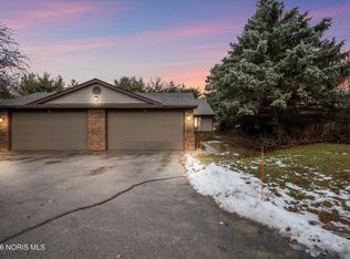 28 Boston Bay Rd, Perrysburg, OH 43551