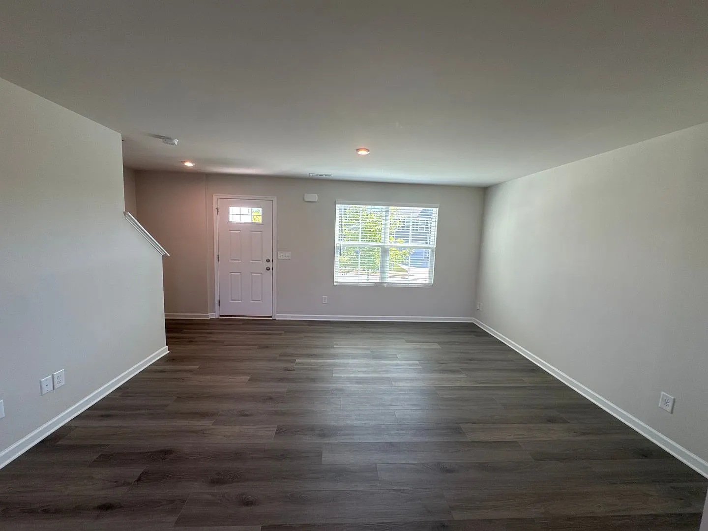 Beautiful 3-Bedroom Home Conveniently Located Near Downtown Nashville! — Photo 2
