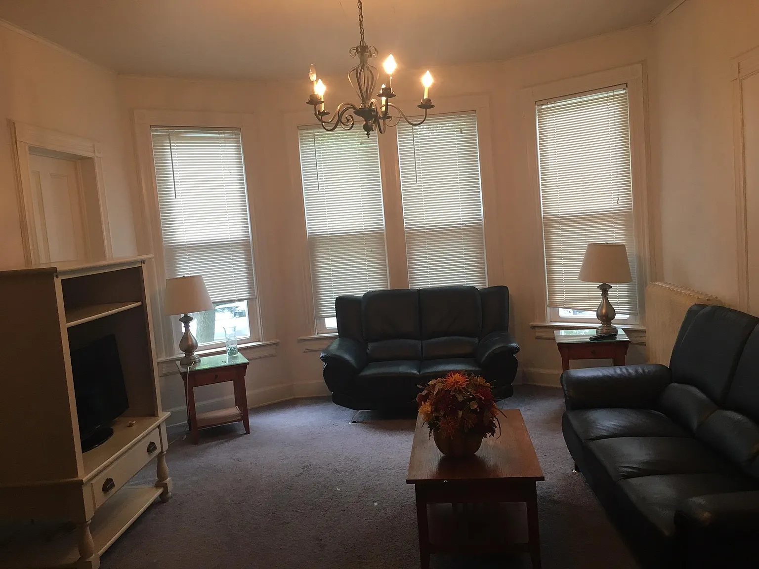 52 Schiller Street — Photo 3