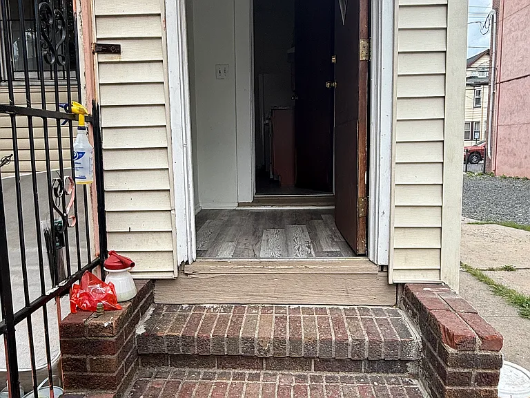 138-140 E Jersey St #1 — Photo 14