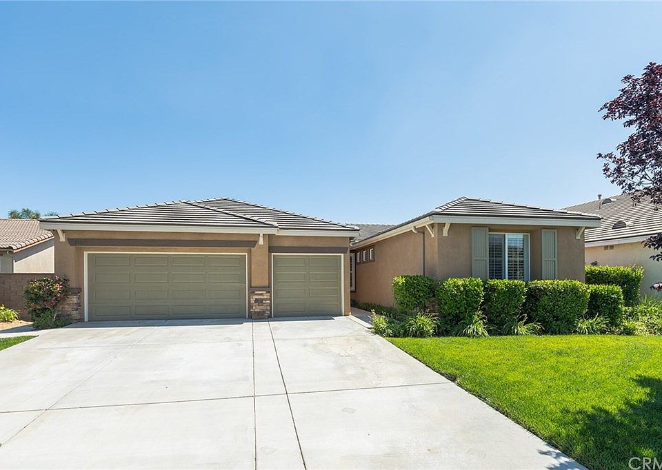 1st image of 27439 Freedom Ln