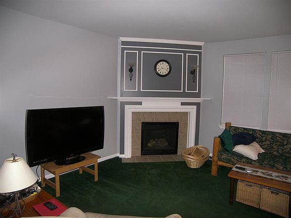4th image of 7913 Berwick Dr