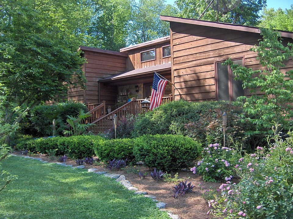 1st image of 139 Moonlight Dr