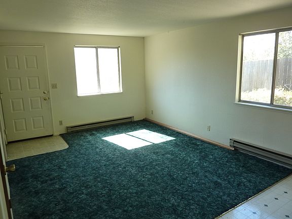 4th image of 2090 NE Fairview Ave APT 4
