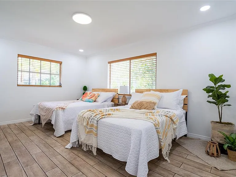 7354 Biltmore Dr — Photo 45
