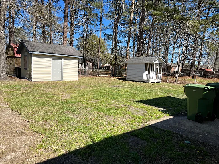 1005 Beauvoir Dr — Photo 3
