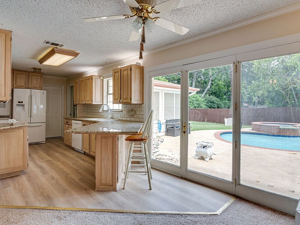 1st image of 6913 Pecan Park Dr