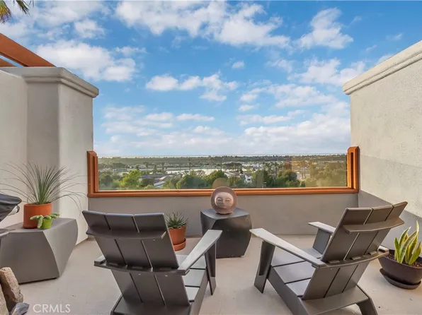 128 Villa Point Dr, Newport Beach, CA 92660