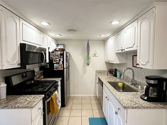 4th image of 5829 Copperwood Ln APT 2129
