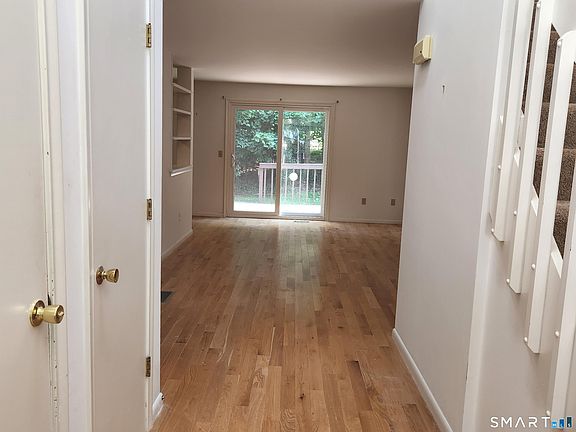 4th image of 9 Oak Forest Drive #4