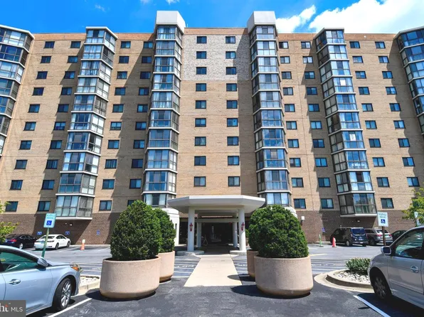 3330 N Leisure World Blvd #5-1027, Silver Spring, MD 20906