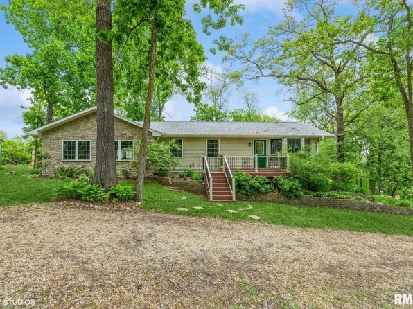 2761 110th Ave, Wheatland, IA 52777