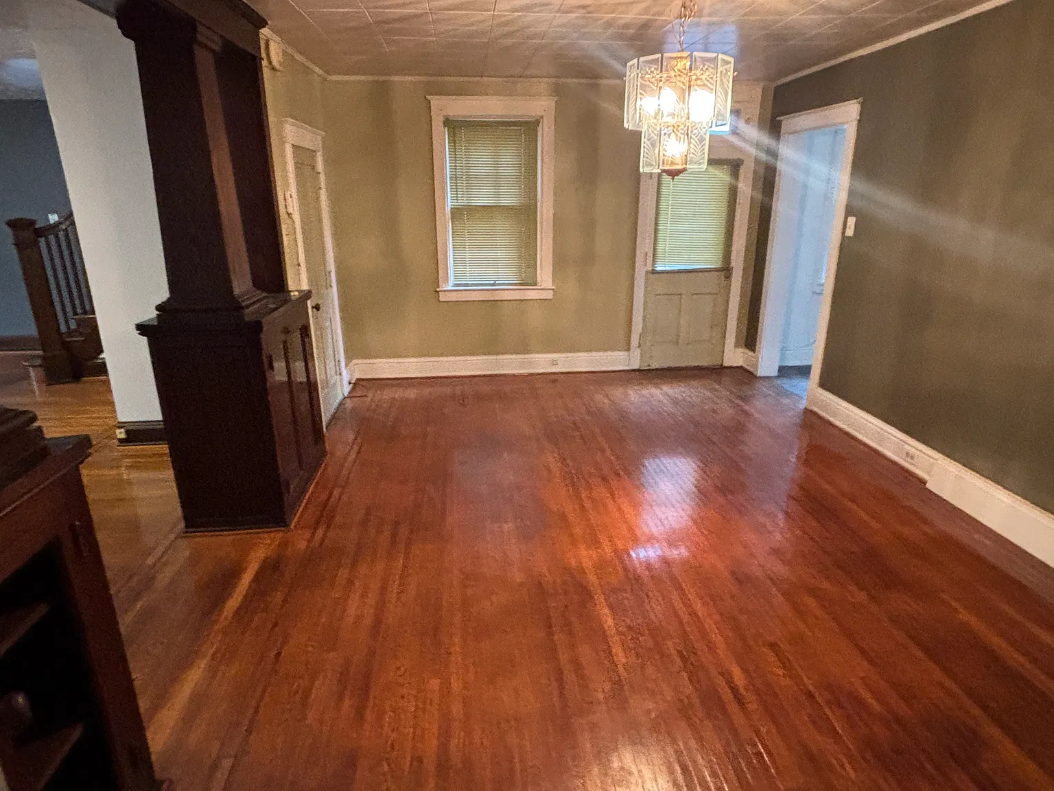 5 bed, 1.5 bath, 1800 sqft, $1,295 — Photo 3