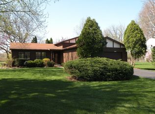 10S226 Alma Ln, Naperville, IL 60564