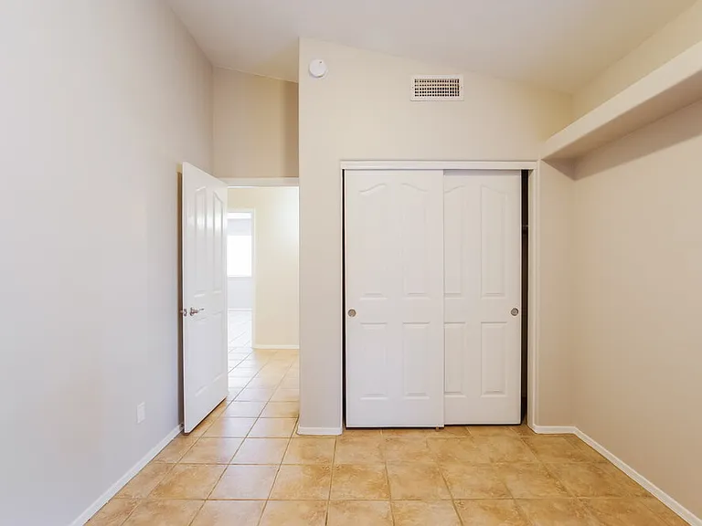 6115 W Park View Ln — Photo 13