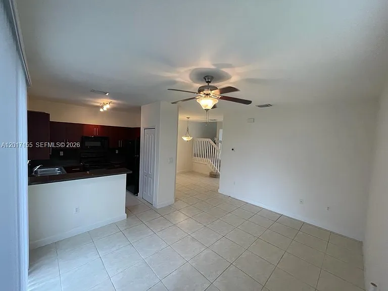 1021 SE 23rd Ave #1 — Photo 11