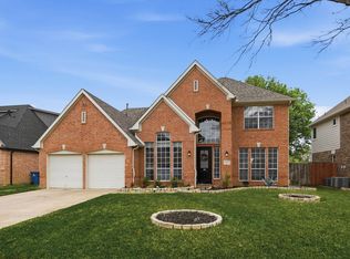 1904 N Port Ct, Grapevine, TX 76051