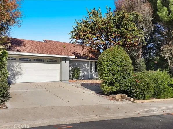 21841 Zuni Dr, Lake Forest, CA 92630
